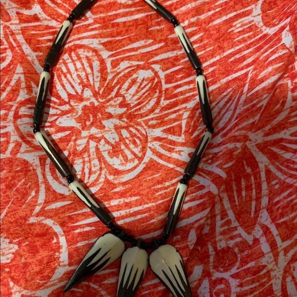 Necklace - Picture 3 of 6